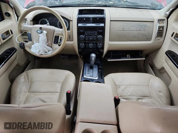 ✅ 2008 Ford Escape Limited • VIN: 1FMCU04128KD13843 • Лот: 93467325. Опубликован ранее на Copart с пробегом Не указан. Бесплатный доступ к архиву аукционных продаж из США и подробный отчёт об истории автомобиля на DreamBid. Изображение 8.