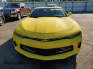 ✅ 2017 Chevrolet Camaro 1LT • VIN: 1G1FB1RS7H0104097 • Lot: 82353285. Wystawiony na Copart z przebiegiem 106 074 mil. Bezpłatny archiwum sprzedaży aukcyjnych z USA i szczegółowy raport historii pojazdu na DreamBid. Zdjęcie 5.