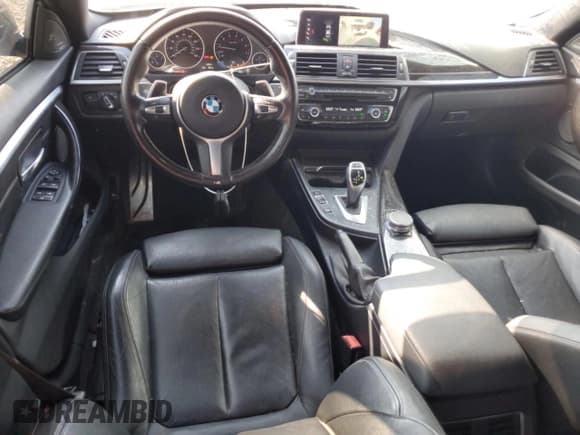 ✅ 2018 BMW 4 Series 440i xDrive • VIN: WBA4J7C58JBH14706 • Lot: 80605195. Wystawiony na Copart z przebiegiem 120 827 mil. Bezpłatny archiwum sprzedaży aukcyjnych z USA i szczegółowy raport historii pojazdu na DreamBid. Zdjęcie 8.