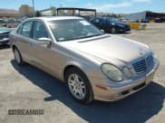 ✅ 2003 Mercedes-Benz E 320 • VIN: WDBUF65JX3A216147 • Лот: 43063635. Опубликован ранее на IAAI с пробегом 222 283 миль. Бесплатный доступ к архиву аукционных продаж из США и подробный отчёт об истории автомобиля на DreamBid. Изображение 1.