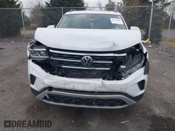 ✅ 2023 Volkswagen Atlas SE • VIN: 1V2KP2CA9PC556898 • Lot: 40714688. Listed on IAAI with 53,598 mi. Free auction sales archive from the USA and detailed vehicle history report at DreamBid. Image 6.