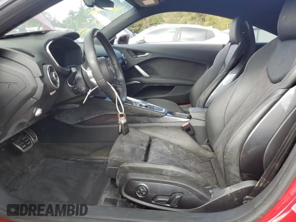 ✅ 2018 Audi TT • VIN: TRUC5AFV0J1005322 • Лот: 73911244. Опубликован ранее на Copart с пробегом 21 006 миль. Бесплатный доступ к архиву аукционных продаж из США и подробный отчёт об истории автомобиля на DreamBid. Изображение 7.