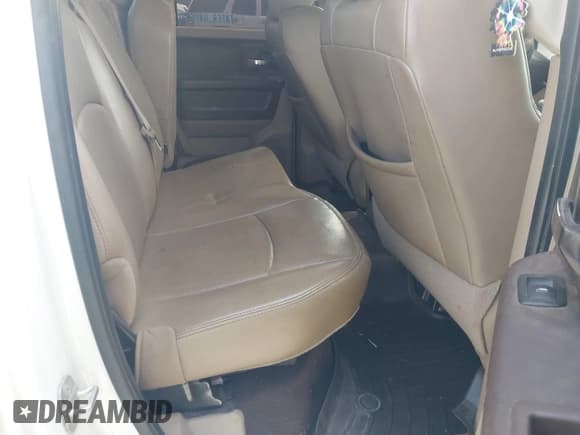 ✅ 2010 Dodge 1500 SLT • VIN: 1D7RB1GT8AS127064 • Lot: 41790917. Wystawiony na IAAI z przebiegiem 280 000 mil. Bezpłatny archiwum sprzedaży aukcyjnych z USA i szczegółowy raport historii pojazdu na DreamBid. Zdjęcie 8.