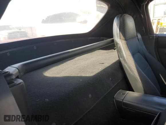 ✅ 1996 Mazda MX-5 Miata • VIN: JM1NA3533T0709887 • Lot: 74494564. Wystawiony na Copart z przebiegiem 65 822 mil. Bezpłatny archiwum sprzedaży aukcyjnych z USA i szczegółowy raport historii pojazdu na DreamBid. Zdjęcie 10.