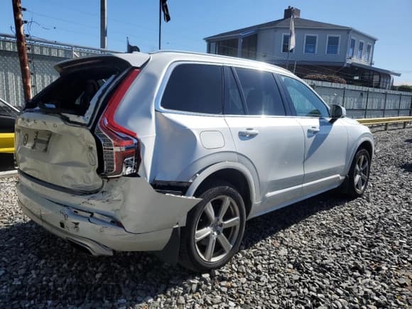 ✅ 2021 Volvo XC90 Momentum • VIN: YV4A22PK6M1706954 • Лот: 85730295. Опубликован ранее на Copart с пробегом 90 174 миль. Бесплатный доступ к архиву аукционных продаж из США и подробный отчёт об истории автомобиля на DreamBid. Изображение 3.