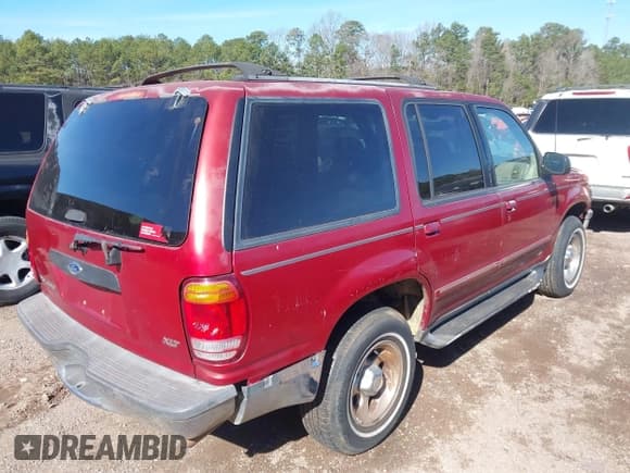 ✅ 1998 Ford Explorer XL • VIN: 1FMZU32X2WUC12399 • Лот: 41627104. Опубликован ранее на IAAI с пробегом 237 148 миль. Бесплатный доступ к архиву аукционных продаж из США и подробный отчёт об истории автомобиля на DreamBid. Изображение 4.