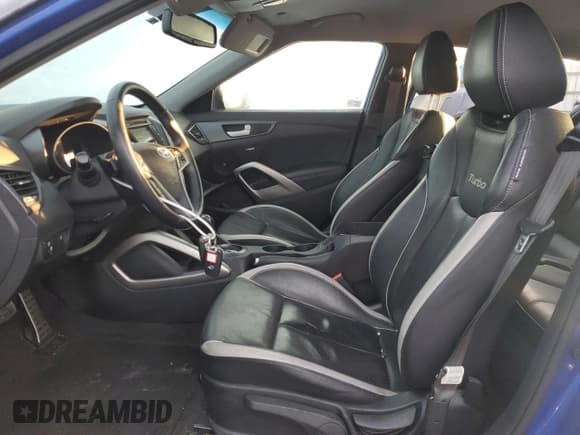 ✅ 2013 Hyundai Veloster Turbo • VIN: KMHTC6AEXDU166814 • Lot: 83712484. Wystawiony na Copart z przebiegiem 67 357 mil. Bezpłatny archiwum sprzedaży aukcyjnych z USA i szczegółowy raport historii pojazdu na DreamBid. Zdjęcie 7.