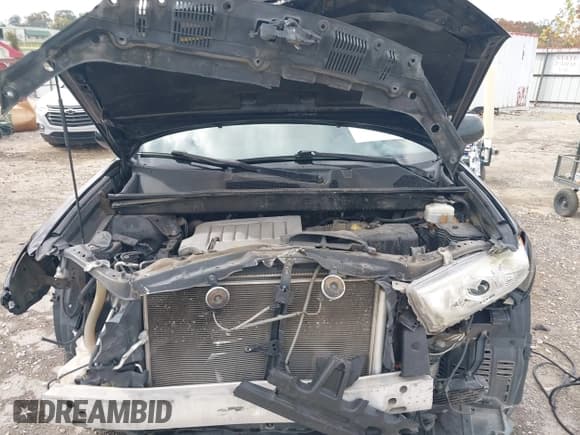 ✅ 2012 Toyota Highlander SE • VIN: 5TDBK3EH2CS155055 • Лот: 43551522. Опубликован ранее на IAAI с пробегом 202 728 миль. Бесплатный доступ к архиву аукционных продаж из США и подробный отчёт об истории автомобиля на DreamBid. Изображение 10.