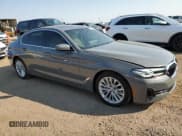 ✅ 2022 BMW 5 Series 530i xDrive • VIN: WBA13BJ07NWX57176 • Лот: 69416995. Опубликован ранее на Copart с пробегом 18 010 миль. Бесплатный доступ к архиву аукционных продаж из США и подробный отчёт об истории автомобиля на DreamBid. Изображение 4.