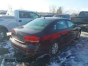 ✅ 2013 Volkswagen Passat S • VIN: 1VWAP7A37DC085454 • Лот: 43835555. Опубликован ранее на IAAI с пробегом 171 496 миль. Бесплатный доступ к архиву аукционных продаж из США и подробный отчёт об истории автомобиля на DreamBid. Изображение 2.