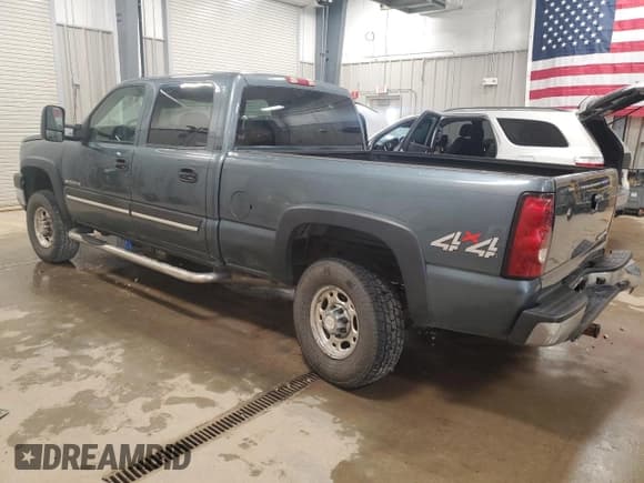 ✅ 2006 Chevrolet Silverado 2500HD LT3 • VIN: 1GCHK23U26F271526 • Лот: 63318455. Опубликован ранее на Copart с пробегом 202 510 миль. Бесплатный доступ к архиву аукционных продаж из США и подробный отчёт об истории автомобиля на DreamBid. Изображение 2.