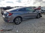 ✅ 2018 Honda Civic LX • VIN: 2HGFC4B58JH300157 • Lot: 83864015. Wystawiony na Copart z przebiegiem 61 694 mil. Bezpłatny archiwum sprzedaży aukcyjnych z USA i szczegółowy raport historii pojazdu na DreamBid. Zdjęcie 3.