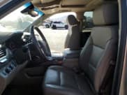 ✅ 2017 Chevrolet Suburban Premier • VIN: 1GNSKJKC6HR246243 • Лот: 74780514. Опубликован ранее на Copart с пробегом 109 406 миль. Бесплатный доступ к архиву аукционных продаж из США и подробный отчёт об истории автомобиля на DreamBid. Изображение 7.