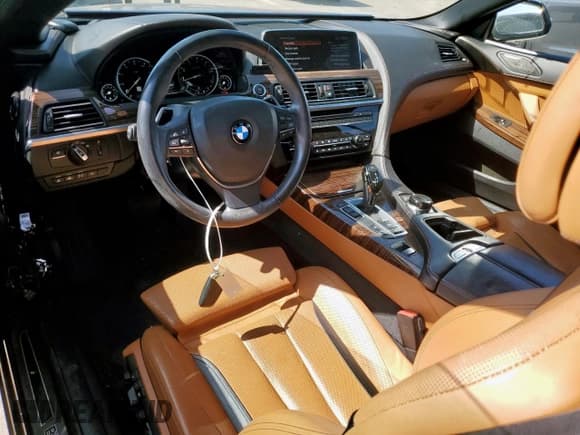 ✅ 2018 BMW 6 Series 650i xDrive • VIN: WBA6F7C57JG232299 • Лот: 64052295. Опубликован ранее на Copart с пробегом 29 027 миль. Бесплатный доступ к архиву аукционных продаж из США и подробный отчёт об истории автомобиля на DreamBid. Изображение 8.