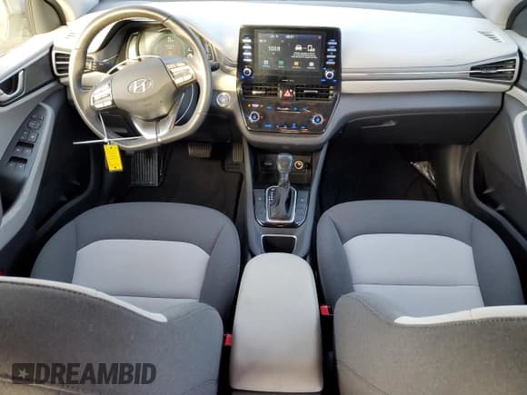 ✅ 2020 Hyundai Ioniq SE • VIN: KMHC75LC0LU212546 • Lot: 88224025. Wystawiony na Copart z przebiegiem 25 859 mil. Bezpłatny archiwum sprzedaży aukcyjnych z USA i szczegółowy raport historii pojazdu na DreamBid. Zdjęcie 8.