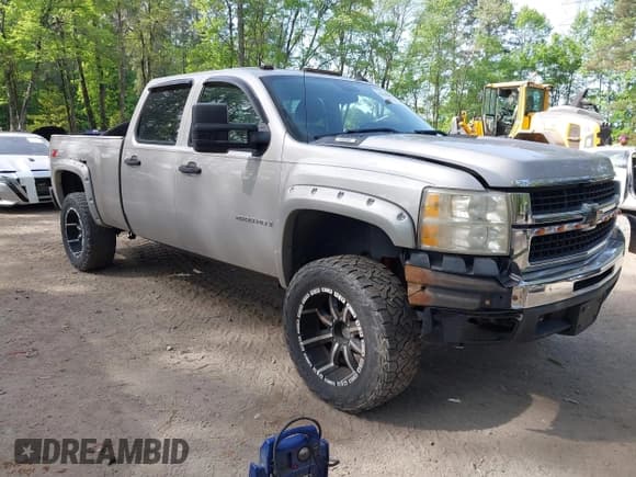✅ 2009 Chevrolet Silverado 2500HD LT • VIN: 1GCHK53K89F115396 • Лот: 42130649. Опубликован ранее на IAAI с пробегом 225 590 миль. Бесплатный доступ к архиву аукционных продаж из США и подробный отчёт об истории автомобиля на DreamBid. Изображение 1.