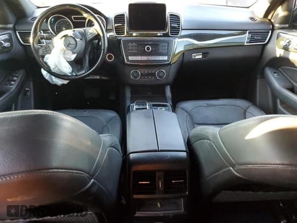 ✅ 2018 Mercedes-Benz GLE 350 • VIN: 4JGDA5JB6JB104022 • Lot: 90380005. Wystawiony na Copart z przebiegiem 106 094 mil. Bezpłatny archiwum sprzedaży aukcyjnych z USA i szczegółowy raport historii pojazdu na DreamBid. Zdjęcie 8.