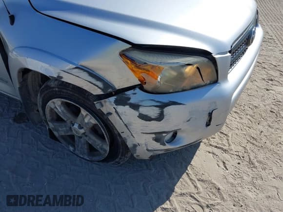 ✅ 2006 Toyota RAV4 Sport • VIN: JTMBK32V165000890 • Lot: 41882078. Listed on IAAI with 184,761 mi. Free auction sales archive from the USA and detailed vehicle history report at DreamBid. Image 16.