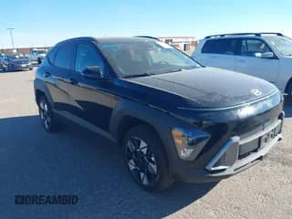 ✅ 2025 Hyundai Kona SEL • VIN: KM8HBCAB6SU310708 • Лот: 43571336. Опубликован ранее на IAAI с пробегом 7 758 миль. Бесплатный доступ к архиву аукционных продаж из США и подробный отчёт об истории автомобиля на DreamBid. Изображение 1.
