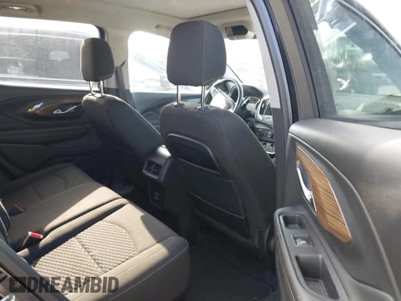 ✅ 2020 GMC Terrain SLE • VIN: 3GKALMEV2LL305888 • Lot: 43649924. Wystawiony na IAAI z przebiegiem 63 740 mil. Bezpłatny archiwum sprzedaży aukcyjnych z USA i szczegółowy raport historii pojazdu na DreamBid. Zdjęcie 8.