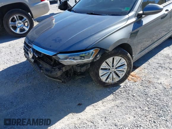 ✅ 2019 Volkswagen Jetta S • VIN: 3VWC57BU3KM180594 • Лот: 43457968. Опубликован ранее на IAAI с пробегом 102 950 миль. Бесплатный доступ к архиву аукционных продаж из США и подробный отчёт об истории автомобиля на DreamBid. Изображение 6.