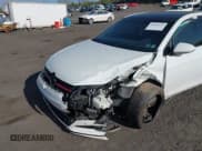 ✅ 2019 Volkswagen Golf GTI S • VIN: 3VW6T7AU9KM036164 • Lot: 42160913. Wystawiony na IAAI z przebiegiem 76 348 mil. Bezpłatny archiwum sprzedaży aukcyjnych z USA i szczegółowy raport historii pojazdu na DreamBid. Zdjęcie 6.