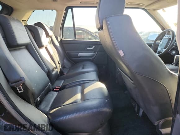 ✅ 2008 Land Rover Range Rover Sport HSE • VIN: SALSF25488A180356 • Lot: 91293295. Wystawiony na Copart z przebiegiem 141 136 mil. Bezpłatny archiwum sprzedaży aukcyjnych z USA i szczegółowy raport historii pojazdu na DreamBid. Zdjęcie 11.