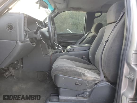 ✅ 2005 Chevrolet Silverado 1500 LS • VIN: 2GCEC13T251116577 • Лот: 77739404. Опубликован ранее на Copart с пробегом 214 491 миль. Бесплатный доступ к архиву аукционных продаж из США и подробный отчёт об истории автомобиля на DreamBid. Изображение 7.