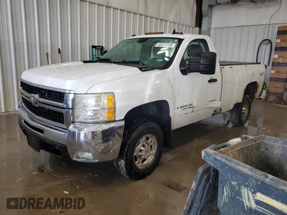 ✅ 2007 Chevrolet Silverado 2500HD Work Truck • VIN: 1GCHK24K67E534766 • Lot: 46527235. Wystawiony na Copart z przebiegiem 138 123 mil. Bezpłatny archiwum sprzedaży aukcyjnych z USA i szczegółowy raport historii pojazdu na DreamBid. Zdjęcie 1.