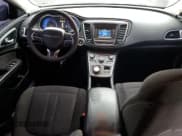 ✅ 2015 Chrysler 200 Limited • VIN: 1C3CCCAB4FN684878 • Лот: 80986004. Опубликован ранее на Copart с пробегом 191 287 миль. Бесплатный доступ к архиву аукционных продаж из США и подробный отчёт об истории автомобиля на DreamBid. Изображение 8.