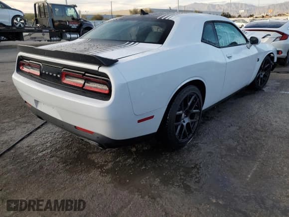 ✅ 2016 Dodge Challenger R/T Scat Pack • VIN: 2C3CDZFJ2GH245141 • Lot: 81559993. Wystawiony na Copart z przebiegiem 46 285 mil. Bezpłatny archiwum sprzedaży aukcyjnych z USA i szczegółowy raport historii pojazdu na DreamBid. Zdjęcie 3.