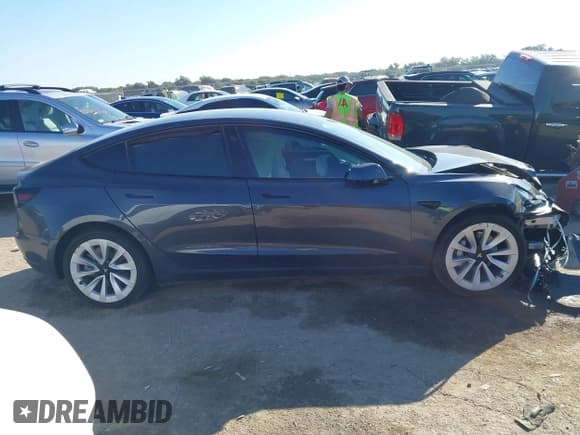 ✅ 2021 Tesla Model 3 Long Range • VIN: 5YJ3E1EB5MF980685 • Lot: 43491119. Wystawiony na IAAI z przebiegiem 46 691 mil. Bezpłatny archiwum sprzedaży aukcyjnych z USA i szczegółowy raport historii pojazdu na DreamBid. Zdjęcie 13.