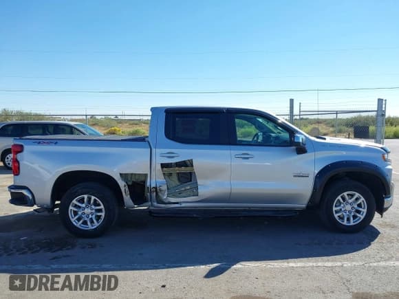 ✅ 2020 Chevrolet Silverado 1500 LT • VIN: 3GCUYDET7LG432184 • Lot: 43369304. Wystawiony na IAAI z przebiegiem 59 866 mil. Bezpłatny archiwum sprzedaży aukcyjnych z USA i szczegółowy raport historii pojazdu na DreamBid. Zdjęcie 13.