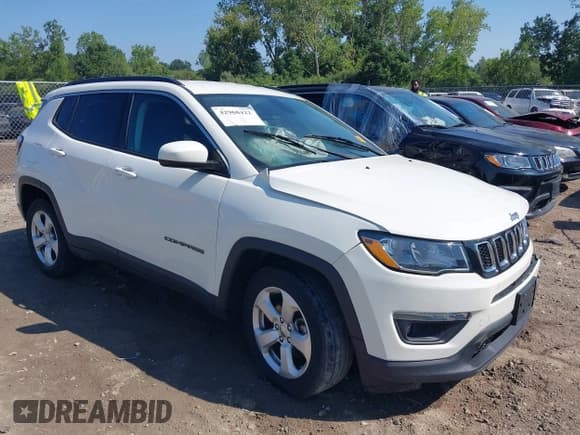 ✅ 2020 Jeep Compass Latitude • VIN: 3C4NJCBB6LT108374 • Lot: 42968422. Listed on IAAI with 25,555 mi. Free auction sales archive from the USA and detailed vehicle history report at DreamBid. Image 1.