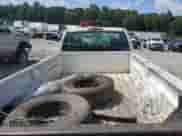 2006 Chevrolet Silverado 1500 Work Truck z VIN 3GCEC14VX6G176163, wystawiony jako Copart lot #81548865 z przebiegiem 137 783 mil mil oraz Szkoda całkowita • Salvage title. Historia ofert i sprzedaży dostępna na DreamBid. Obrazek 10.