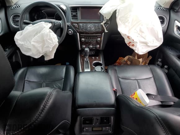 ✅ 2016 Nissan Pathfinder Platinum • VIN: 5N1AR2MN3GC670741 • Лот: 93497255. Опубликован ранее на Copart с пробегом 140 489 миль. Бесплатный доступ к архиву аукционных продаж из США и подробный отчёт об истории автомобиля на DreamBid. Изображение 8.