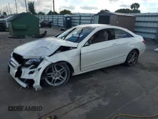 ✅ 2011 Mercedes-Benz E 350 • VIN: WDDKJ5GB9BF068765 • Лот: 90859745. Опубликован ранее на Copart с пробегом 90 668 миль. Бесплатный доступ к архиву аукционных продаж из США и подробный отчёт об истории автомобиля на DreamBid. Изображение 1.