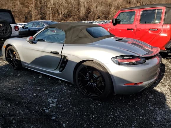 ✅ 2019 Porsche 718 Boxster • VIN: WP0CA2A89KS210405 • Lot: 85732184. Wystawiony na Copart z przebiegiem 45 292 mil. Bezpłatny archiwum sprzedaży aukcyjnych z USA i szczegółowy raport historii pojazdu na DreamBid. Zdjęcie 2.