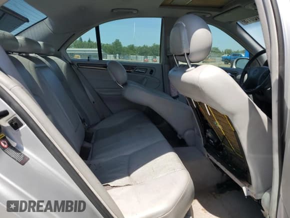 ✅ 2001 Mercedes-Benz C 230/260/280/320 • VIN: WDBRF61J01F089548 • Lot: 58216075. Wystawiony na Copart z przebiegiem Nie podano. Bezpłatny archiwum sprzedaży aukcyjnych z USA i szczegółowy raport historii pojazdu na DreamBid. Zdjęcie 10.