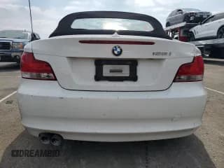 ✅ 2008 BMW 1 Series 128i • VIN: WBAUN13558VH80138 • Lot: 72604234. Wystawiony na Copart z przebiegiem 153 055 mil. Bezpłatny archiwum sprzedaży aukcyjnych z USA i szczegółowy raport historii pojazdu na DreamBid. Zdjęcie 6.