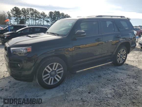 ✅ 2023 Toyota 4Runner TRD Sport • VIN: JTEAU5JR5P5300869 • Lot: 86993244. Wystawiony na Copart z przebiegiem 40 863 mil. Bezpłatny archiwum sprzedaży aukcyjnych z USA i szczegółowy raport historii pojazdu na DreamBid. Zdjęcie 1.