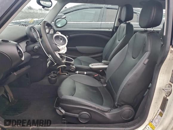 ✅ 2008 MINI Hardtop • VIN: WMWMF33598TT66023 • Lot: 93354645. Listed on Copart with Not provided. Free auction sales archive from the USA and detailed vehicle history report at DreamBid. Image 7.