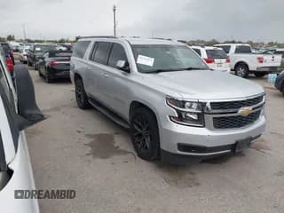 ✅ 2019 Chevrolet Suburban LT • VIN: 1GNSCHKC7KR401217 • Lot: 43764873. Wystawiony na IAAI z przebiegiem 197 805 mil. Bezpłatny archiwum sprzedaży aukcyjnych z USA i szczegółowy raport historii pojazdu na DreamBid. Zdjęcie 1.