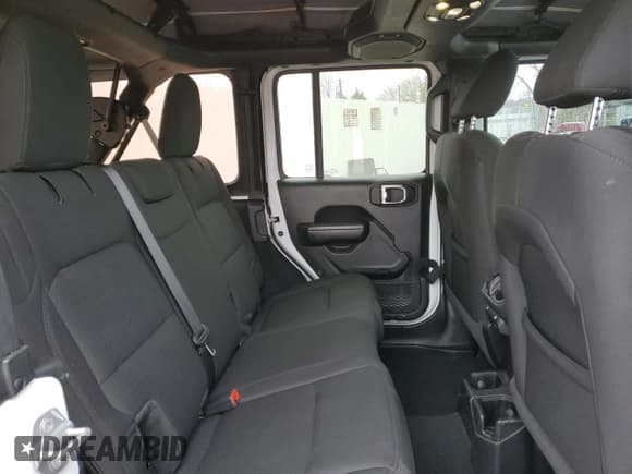 ✅ 2021 Jeep Wrangler Unlimited Willys • VIN: 1C4HJXDN2MW611018 • Лот: 50521595. Опубликован ранее на Copart с пробегом 68 724 миль. Бесплатный доступ к архиву аукционных продаж из США и подробный отчёт об истории автомобиля на DreamBid. Изображение 11.