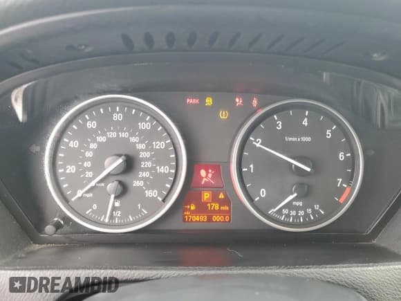 ✅ 2011 BMW X5 35i • VIN: 5UXZV4C58BL741858 • Lot: 82000175. Wystawiony na Copart z przebiegiem 170 493 mil. Bezpłatny archiwum sprzedaży aukcyjnych z USA i szczegółowy raport historii pojazdu na DreamBid. Zdjęcie 9.