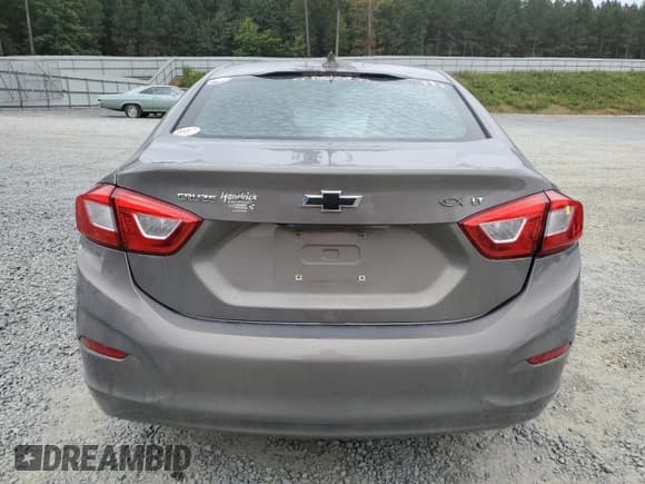 ✅ 2018 Chevrolet Cruze LT • VIN: 1G1BE5SMXJ7246580 • Lot: 81863505. Listed on Copart with 93,506 mi. Free auction sales archive from the USA and detailed vehicle history report at DreamBid. Image 6.