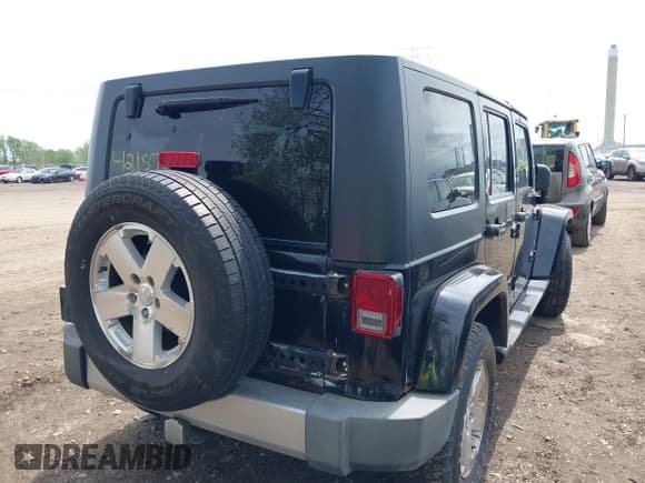 ✅ 2008 Jeep Wrangler Unlimited Sahara • VIN: 1J4GA59188L622807 • Lot: 42157805. Listed on IAAI with 263,681 mi. Free auction sales archive from the USA and detailed vehicle history report at DreamBid. Image 4.