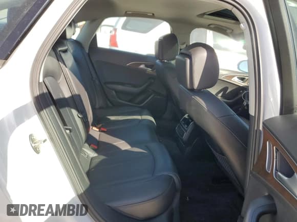 ✅ 2016 Audi A6 Premium Plus • VIN: WAUGFAFC1GN081525 • Lot: 82654815. Wystawiony na Copart z przebiegiem 115 381 mil. Bezpłatny archiwum sprzedaży aukcyjnych z USA i szczegółowy raport historii pojazdu na DreamBid. Zdjęcie 10.