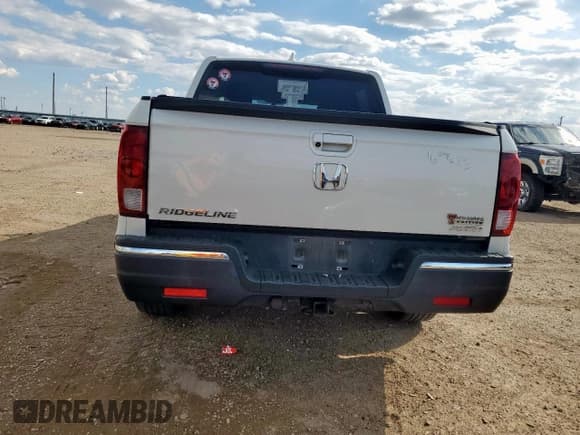 ✅ 2017 Honda Ridgeline RTL • VIN: 5FPYK3F56HB038290 • Lot: 71868305. Wystawiony na Copart z przebiegiem 166 108 mil. Bezpłatny archiwum sprzedaży aukcyjnych z USA i szczegółowy raport historii pojazdu na DreamBid. Zdjęcie 6.