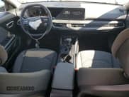 ✅ 2025 Kia K4 LXS • VIN: 3KPFT4DE8SE193491 • Лот: 86195635. Опубликован ранее на Copart с пробегом 697 миль. Бесплатный доступ к архиву аукционных продаж из США и подробный отчёт об истории автомобиля на DreamBid. Изображение 8.